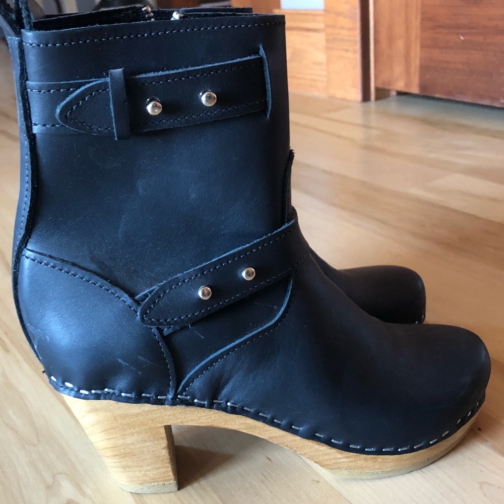 Sven Clog Black Moto Boot